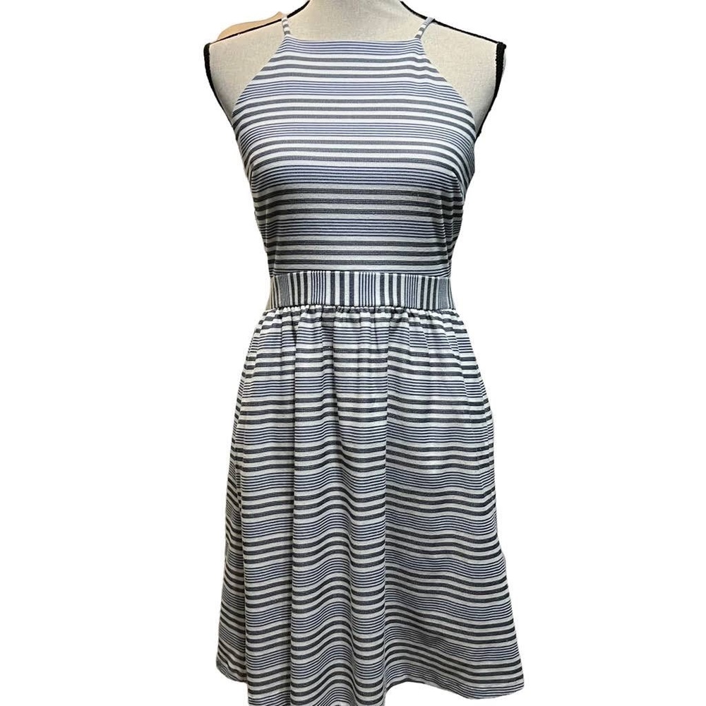 NWT - Banana Republic - Fit n Flare dress - Cute & Comfortable!